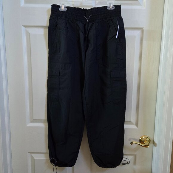 NWT Old Navy Black High-Waisted Parachute Cargo Jogger Ankle Pants Size Medium - Picture 6 of 15